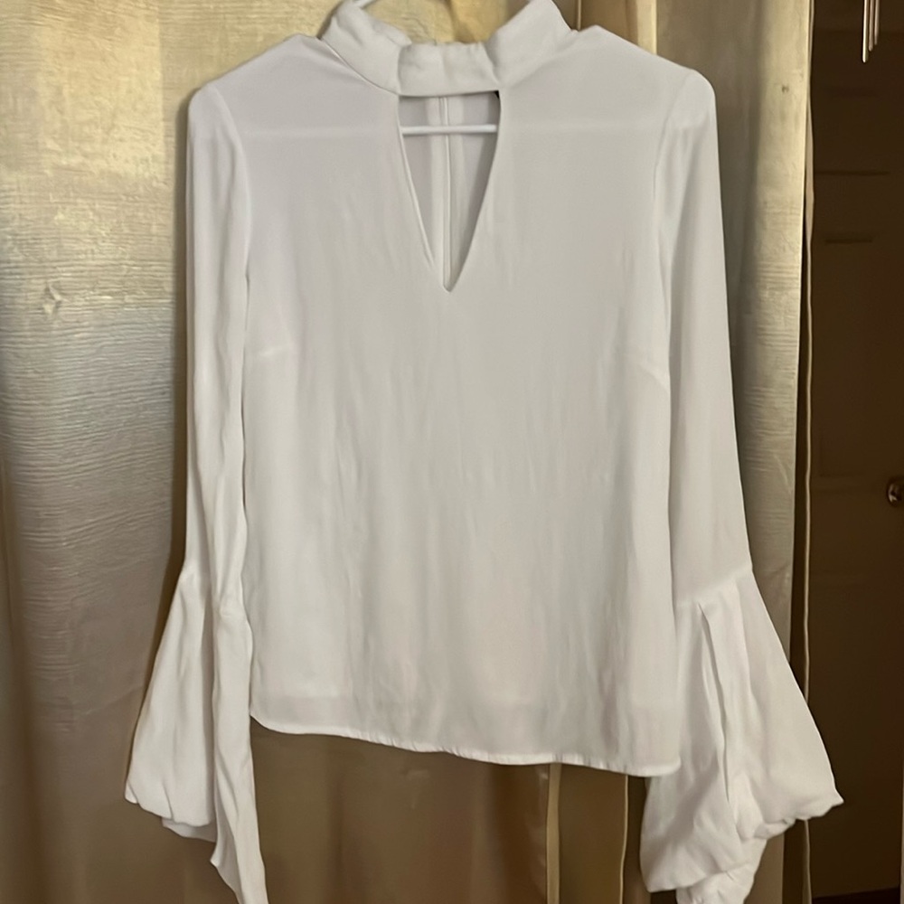 😎3/$20😎 Bardot long bell sleeve blouse. 4️⃣